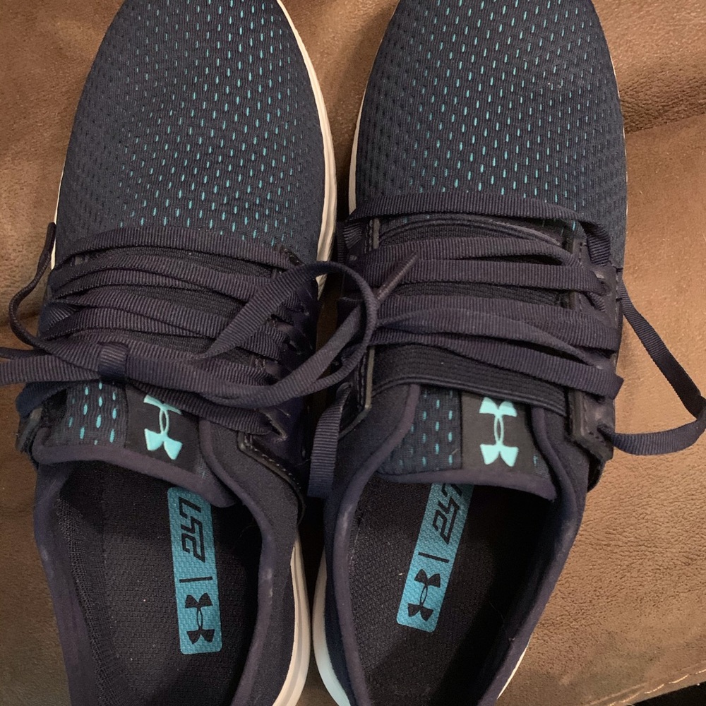 Under Armour Navy Blue Tennis Shoes